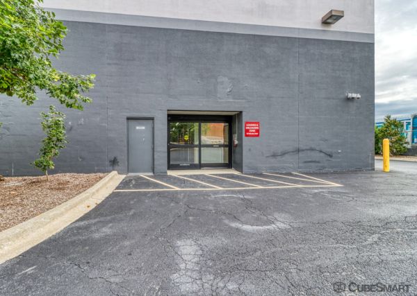 CubeSmart Self Storage - Chicago - 3402 N Kedzie Ave - 3402 N Kedzie Ave