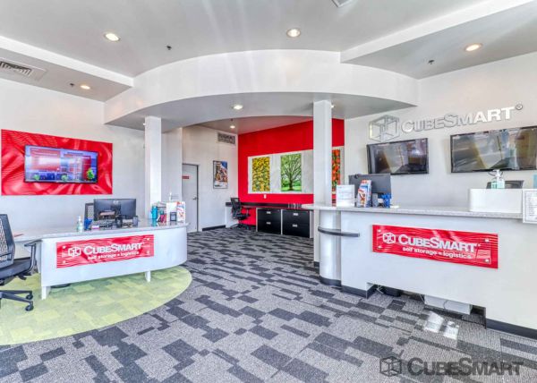 CubeSmart Self Storage - Dallas - 6831 W Northwest Hwy - 6831 W Northwest Hwy