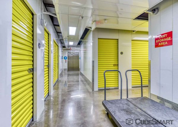 CubeSmart Self Storage - Dallas - 6831 W Northwest Hwy - 6831 W Northwest Hwy