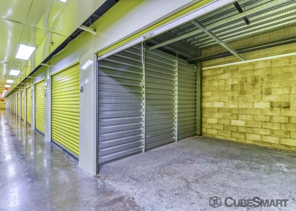 CubeSmart Self Storage - Dallas - 6831 W Northwest Hwy - 6831 W Northwest Hwy
