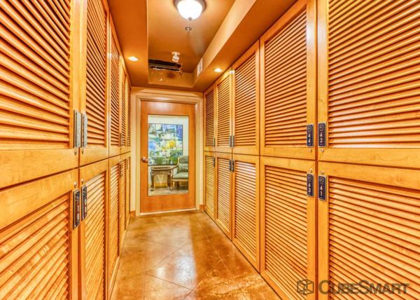CubeSmart Self Storage - Dallas - 6831 W Northwest Hwy - 6831 W Northwest Hwy