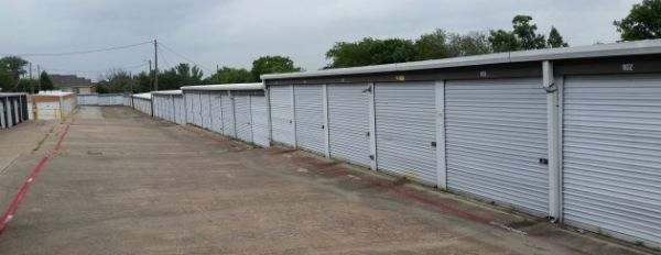 All American City Self Storage - 1209 East Belt Line Road
