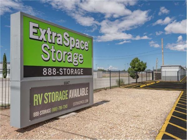 Extra Space Storage - 1764 - El Paso - Woodrow Bean Dr - 6047 Woodrow Bean Transmountain Drive
