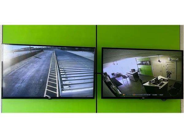 Extra Space Storage - 1764 - El Paso - Woodrow Bean Dr - 6047 Woodrow Bean Transmountain Drive
