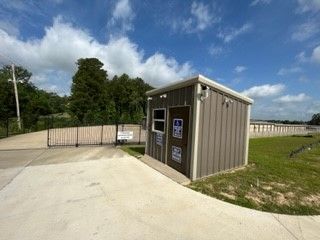 Hideaway Harbor Mini Storage - 5506 Jefferson Paige Road