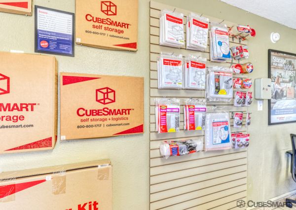 CubeSmart Self Storage - El Paso - 10642 Montana Ave - 10642 Montana Ave