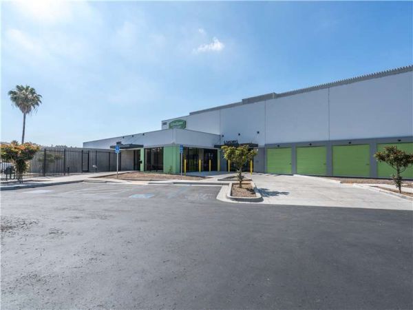 Extra Space Storage - 1646 - San Diego - Del Sol Blvd - 3085 Del Sol Boulevard