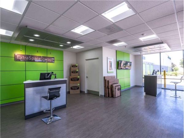 Extra Space Storage - 1646 - San Diego - Del Sol Blvd - 3085 Del Sol Boulevard