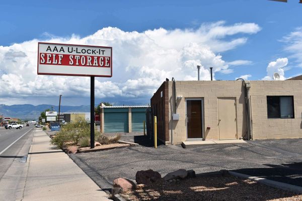 AAA U-Lock-It Self Storage - 2200 - 2200 Candelaria Road Northeast