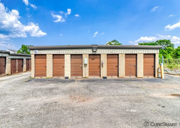 Dominion Self Storage - 10609 Dumfries Rd