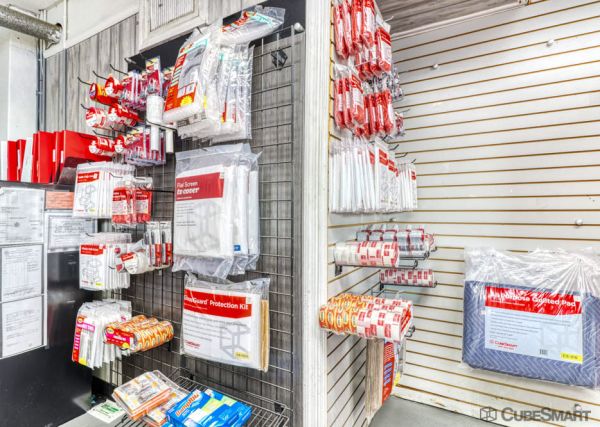 CubeSmart Self Storage - Brooklyn - 2207 Albemarle Road - 2207 Albemarle Road