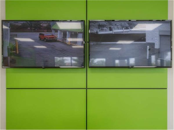 Extra Space Storage - 0516 - Alexandria - King Centre Dr - 5851 King Centre Drive