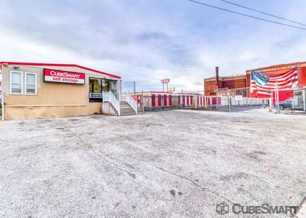 CubeSmart Self Storage - Philadelphia - 456 North Christopher Columbus Boulevard - 456 North Christopher Columbus Boulevard