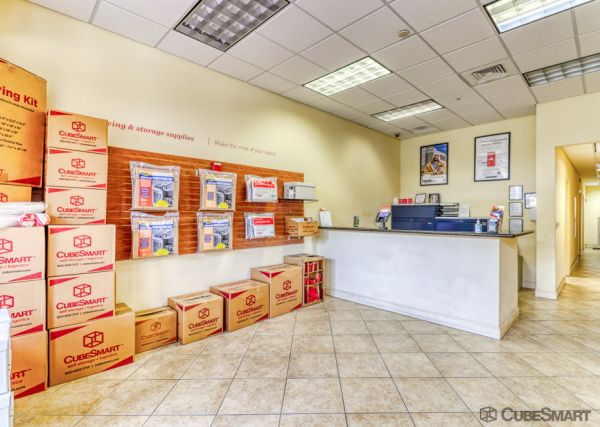 Renaissance Self Storage - 1500 Gateway Blvd