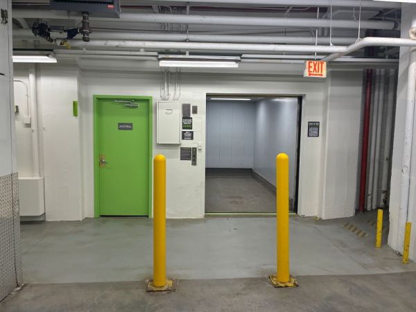 Extra Space Storage - 8382 - Chicago - W Adams St - 901 West Adams Street