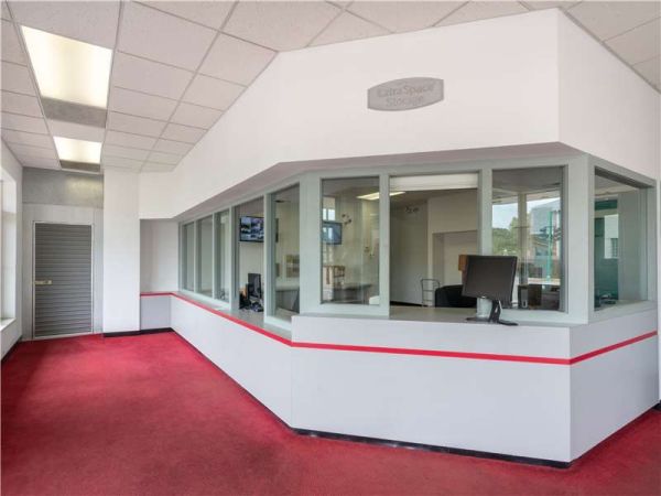 Extra Space Storage - 8385 - Chicago - N Northwest Hwy - 5366 North Northwest Highway