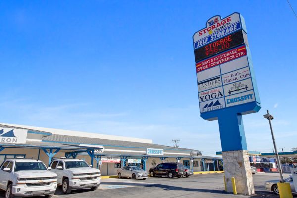 US Storage Centers - San Antonio - Interstate 10 - 25300 IH 10 West