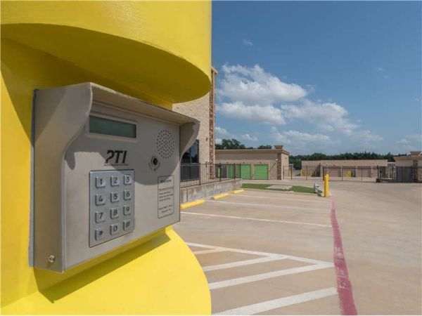 Extra Space Storage - 1608 - Mansfield - Hwy 1187 - 1351 Farm To Market Road 1187