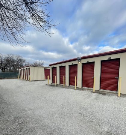 Regent Mini Storage - 4562 W Woolworth Ave