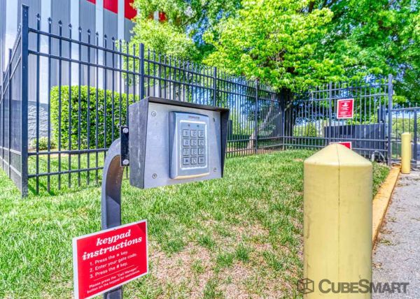 CubeSmart Self Storage - Rockville - 4 Research Pl - 4 Research Place