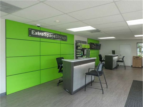 Extra Space Storage - 1309 - Ft. Worth - W. Rosedale St - 5401 West Rosedale Street