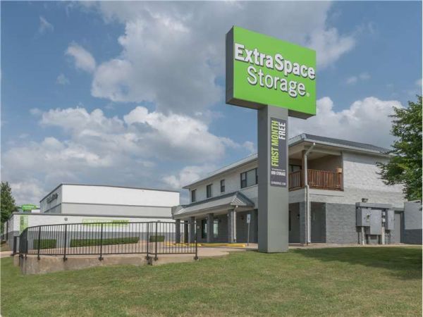 Extra Space Storage - 1309 - Ft. Worth - W. Rosedale St - 5401 West Rosedale Street