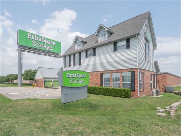 Extra Space Storage - 1496 - Grand Prairie - 2750 N State Hwy 360 - 2750 North State Highway 360 Service Road East