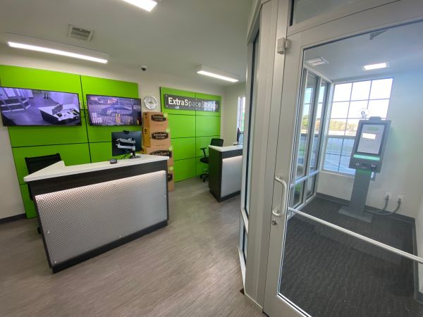 Extra Space Storage - 1496 - Grand Prairie - 2750 N State Hwy 360 - 2750 North State Highway 360 Service Road East