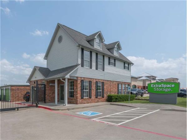 Extra Space Storage - 1496 - Grand Prairie - 2750 N State Hwy 360 - 2750 North State Highway 360 Service Road East