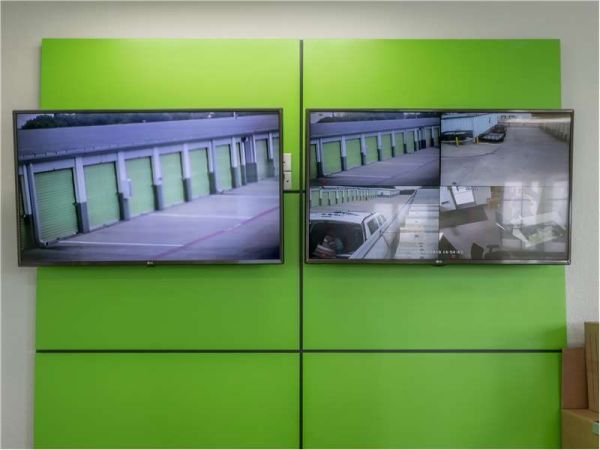 Extra Space Storage - 1496 - Grand Prairie - 2750 N State Hwy 360 - 2750 North State Highway 360 Service Road East