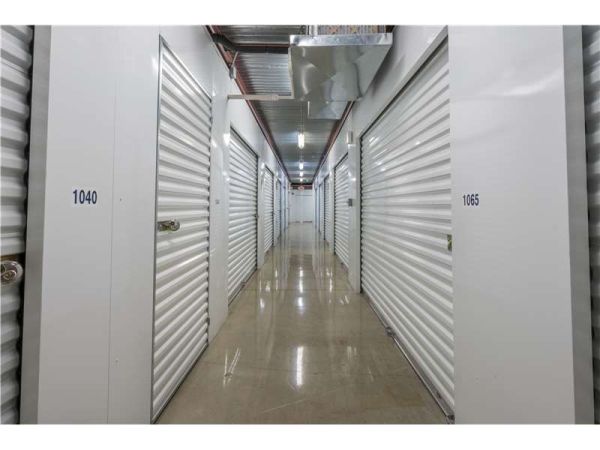 Extra Space Storage - 1387 - San Antonio - DeZavala Rd - 4515 De Zavala Road