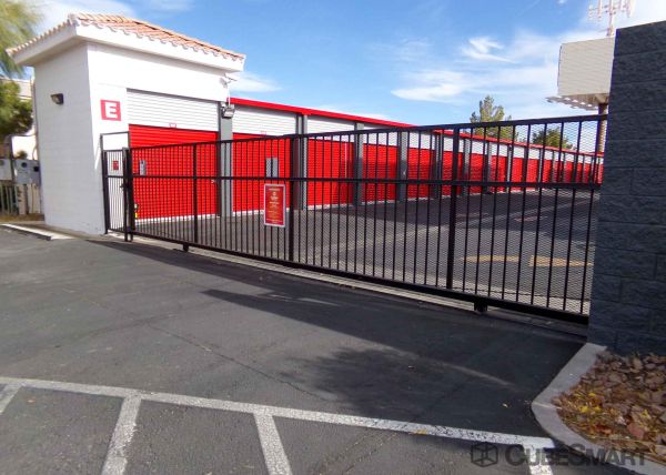 CubeSmart Self Storage - Las Vegas - 8250 S Maryland Pkwy - 8250 S Maryland Pkwy