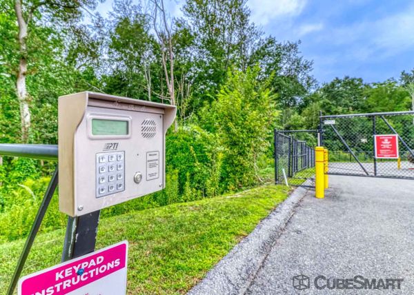 CubeSmart Self Storage - Shrewsbury - 757 Boston Turnpike