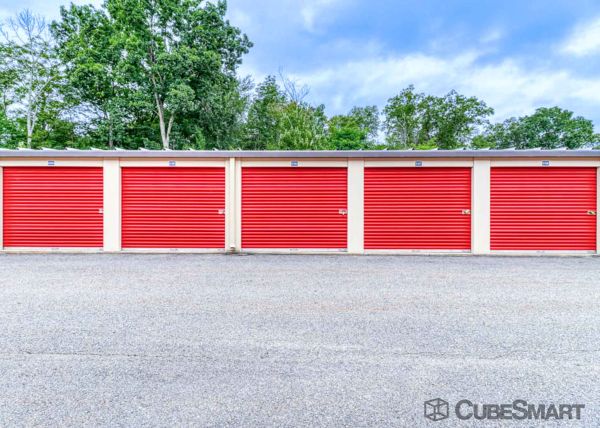 CubeSmart Self Storage - Shrewsbury - 757 Boston Turnpike