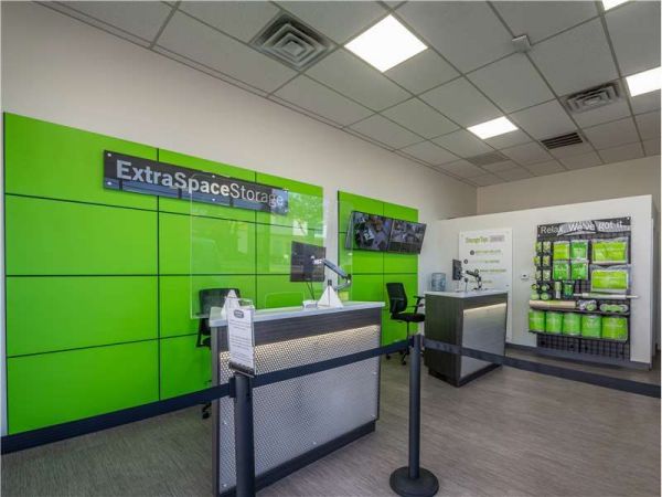Extra Space Storage - 0628 - Dallas - Lemmon Ave - 5431 Lemmon Avenue