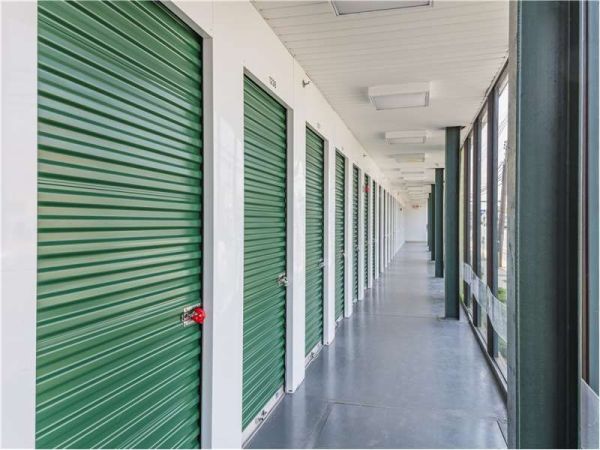 Extra Space Storage - 0806 - Valley Stream - W Merrick Rd - 270 West Merrick Road