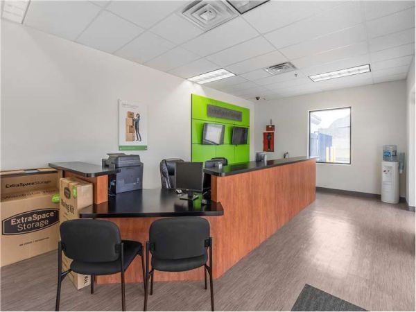 Extra Space Storage - 1604 - Plano - 14th Street - 5104 14th Street