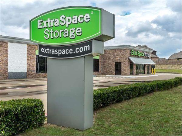Extra Space Storage - 1604 - Plano - 14th Street - 5104 14th Street