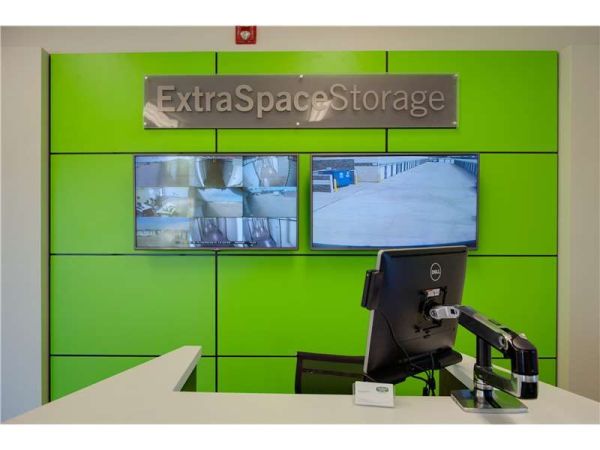 Extra Space Storage - 1607 - Coppell - Belt Line Rd - 1751 East Belt Line Road
