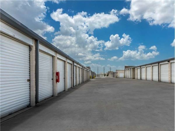 Extra Space Storage - 1621 - Irving - N State Hwy 161 - 4251 State Highway 161