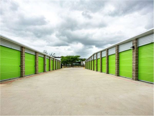 Extra Space Storage - 8689 - Dallas - Lyndon B Johnson Fwy/Forest Ln - 9485 Lyndon B Johnson Freeway