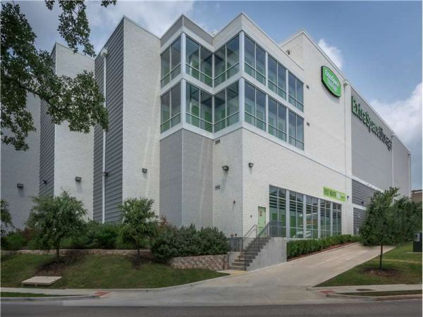 Extra Space Storage - 8773 - Dallas - Banner Dr - 7701 Banner Drive
