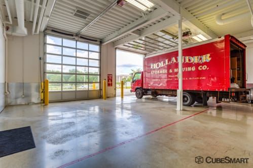 CubeSmart Self Storage - Riverwoods - 3725 Deerfield Road