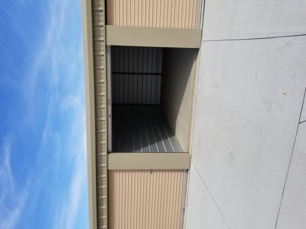 Adventureland Drive Self Storage - 435 Adventureland Drive Northeast