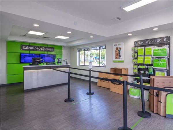 Extra Space Storage - 0255 - Miami - SW 135th Ave - 5601 Southwest 135th Avenue