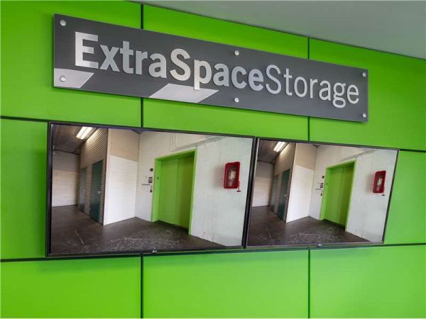 Extra Space Storage - 0255 - Miami - SW 135th Ave - 5601 Southwest 135th Avenue