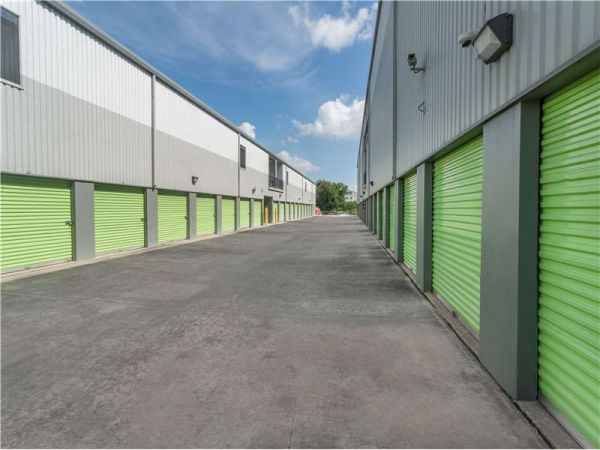 Extra Space Storage - 1782 - Houston - 3535 Katy Freeway - 3535 Katy Freeway