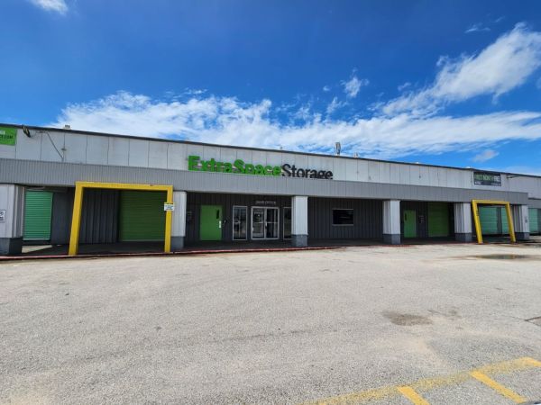 Extra Space Storage - 0521 - South Houston - Spencer Hwy - 1402 Spencer Highway
