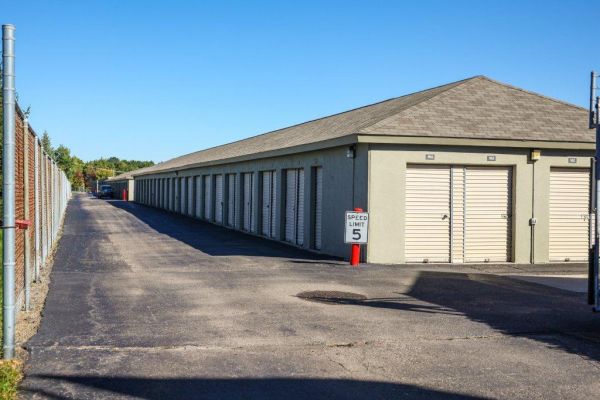 Colonial Mini Storage - Wixom - 48200 West Road - 48200 West Road
