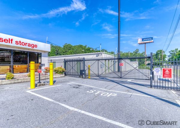CubeSmart Self Storage - Columbia - 208 Jamil Rd - 208 Jamil Rd